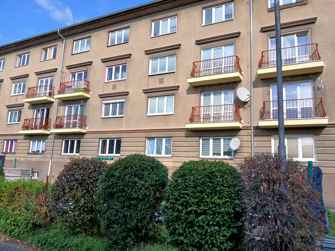 Poslední dokončená práce - rekonstrukce balkónů v Sokolově - Jinex.cz | Jiří Nesměrák