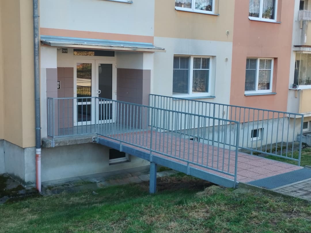 Služba stavební a zámečnické konstrukce - Jinex.cz | Jiří Nesměrák